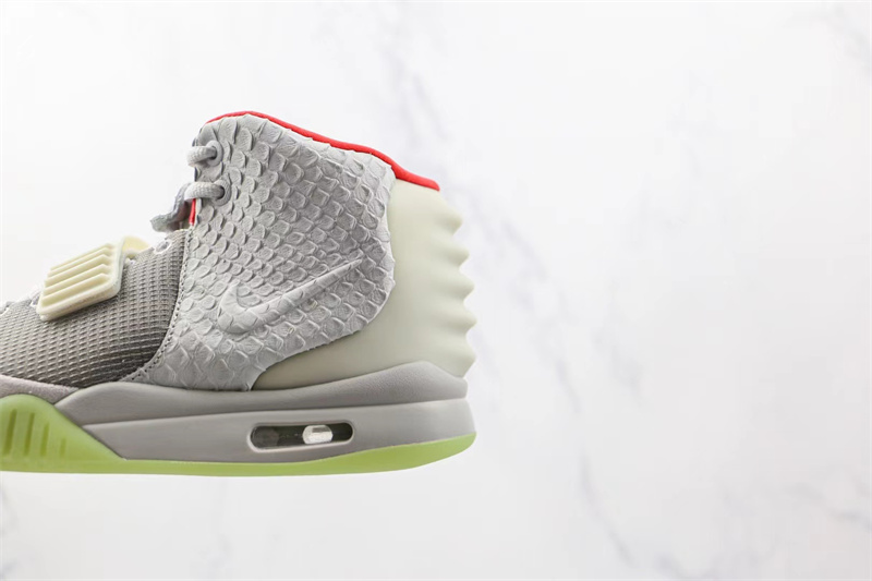 (image for) NIKE AIR YEEZY 2 PURE PLATINUM Wolf Grey mens 508214-010