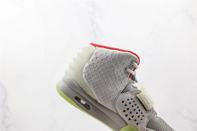 (image for) NIKE AIR YEEZY 2 PURE PLATINUM Wolf Grey mens 508214-010