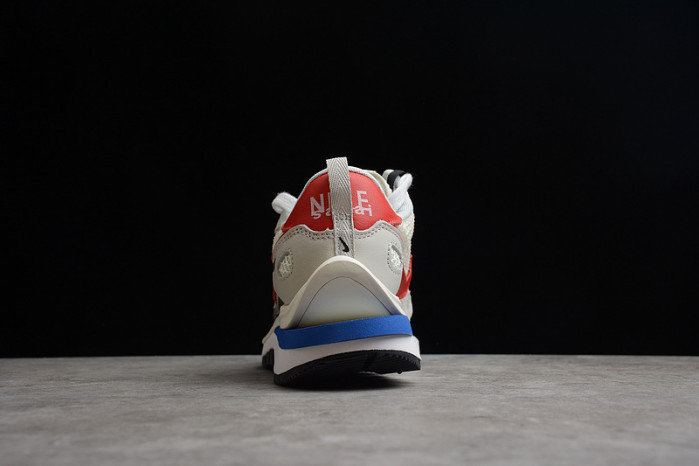(image for) Sacai X VaporWaffle Sail CV1363-100