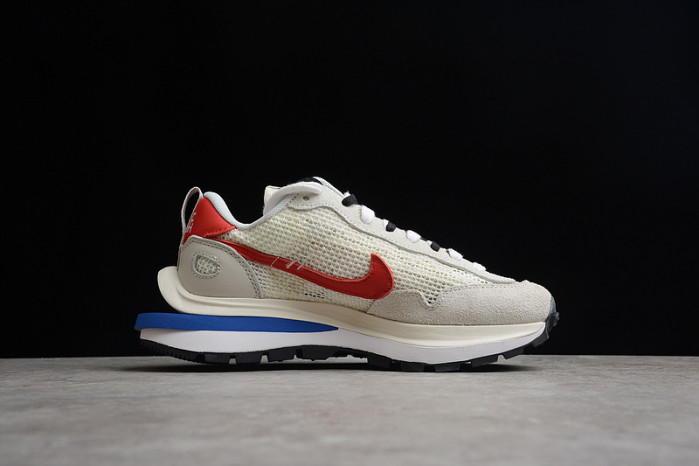 (image for) Sacai X VaporWaffle Sail CV1363-100
