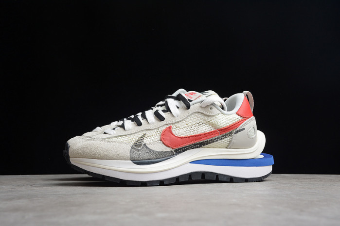 (image for) Sacai X VaporWaffle Sail CV1363-100