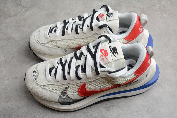 (image for) Sacai X VaporWaffle Sail CV1363-100