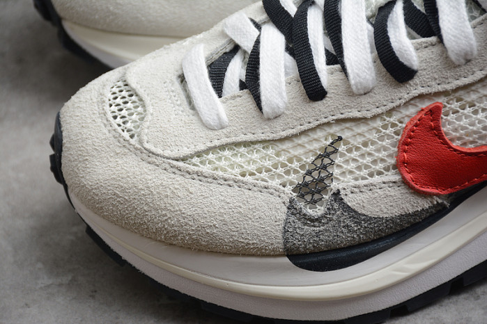 (image for) Sacai X VaporWaffle Sail CV1363-100