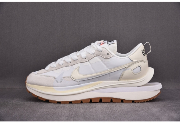 (image for) Sacai x Nike VaporWaffle DD1875-100