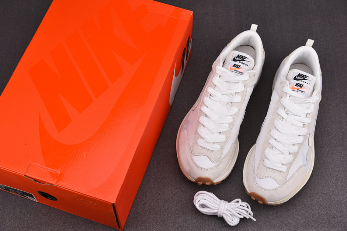 (image for) Sacai x Nike VaporWaffle DD1875-100