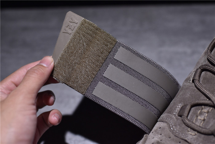 (image for) Adidas Yeezy 750 Boost Light Brown 