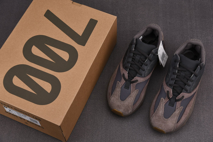 (image for) Kanye West x Adidas Yeezy Runner Boost 700Mauve 