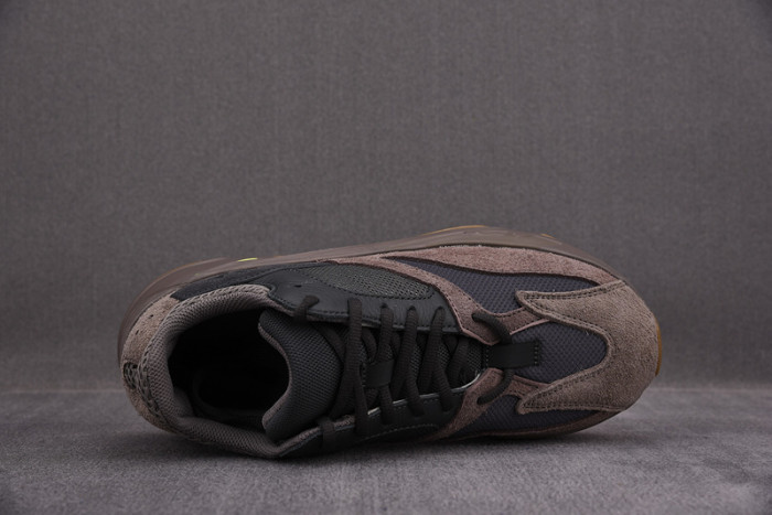 (image for) Kanye West x Adidas Yeezy Runner Boost 700Mauve 