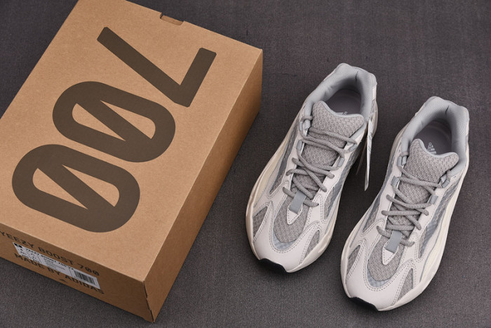 (image for) Adidas Yeezy Boost 700 v2 Static 