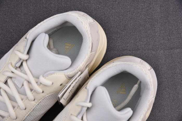 (image for) Adidas Yeezy Boost 700 Analog 