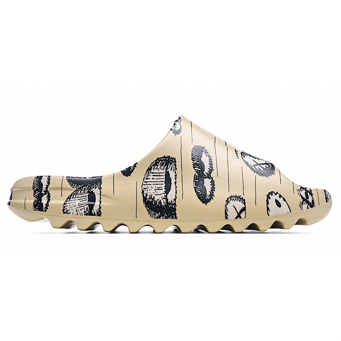 (image for) Yeezy Slides Kaws 