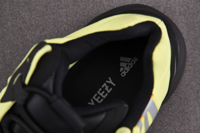 (image for) Adidas Yeezy Boost 700 MNVN Phosphor 