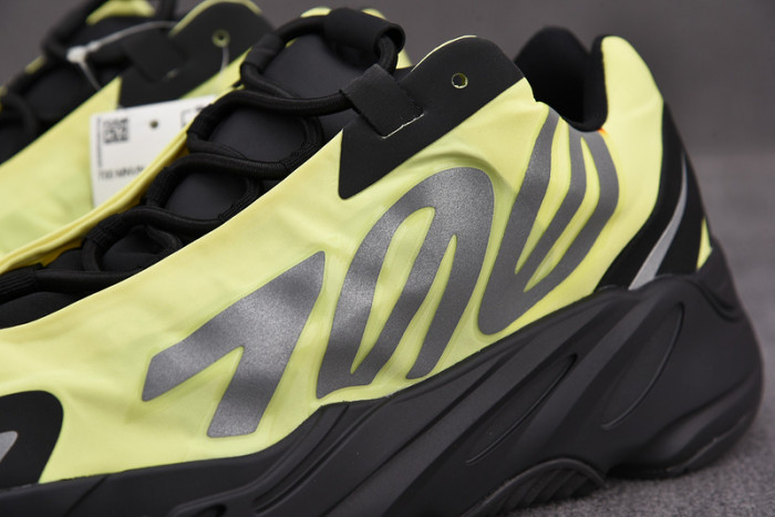 (image for) Adidas Yeezy Boost 700 MNVN Phosphor 
