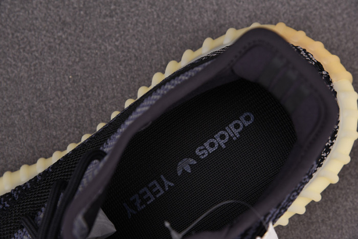 (image for) Adidas Yeezy Boost 350 V2 Carbon 