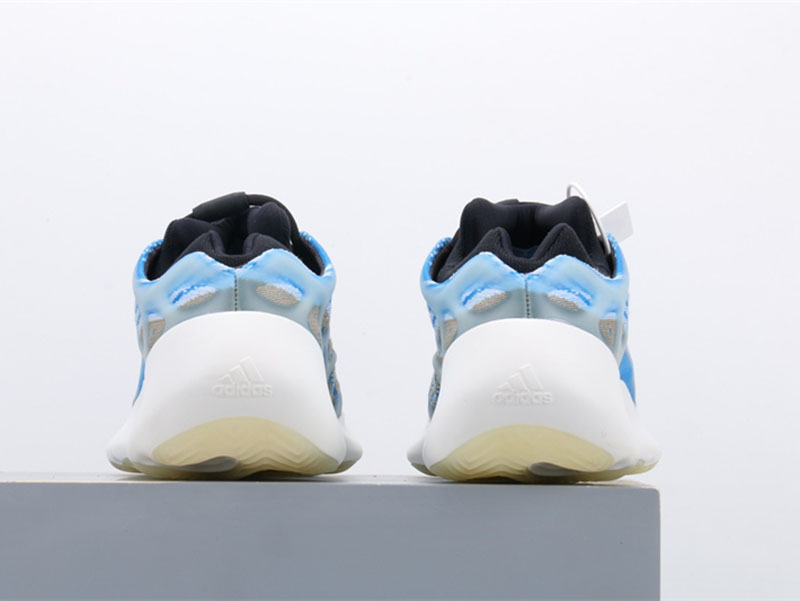 (image for) Yeezy 700 V3 Arzareth 
