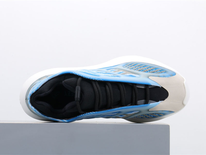 (image for) Yeezy 700 V3 Arzareth 