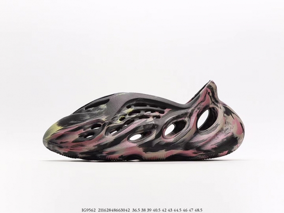 (image for) Adidas Yeezy Foam RNR MX Carbon 