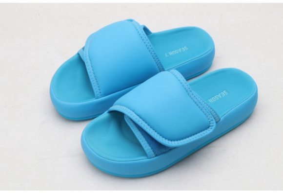 Yeezy sandals 003