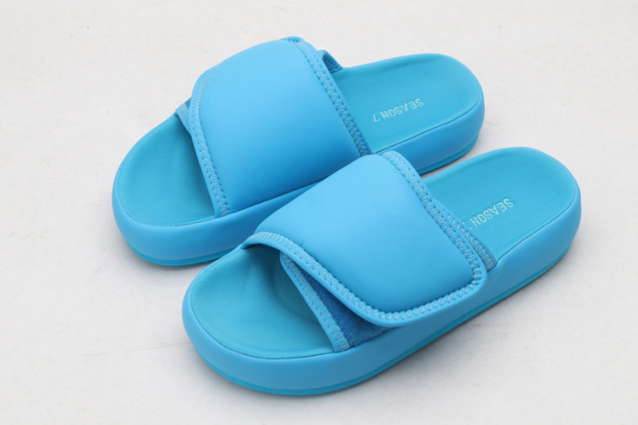 (image for) Yeezy sandals 003