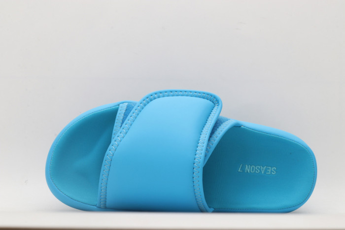 (image for) Yeezy sandals 003