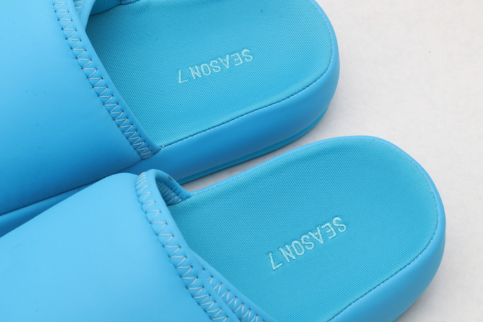 (image for) Yeezy sandals 003