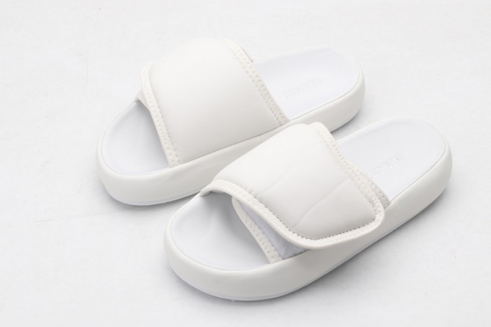 (image for) Yeezy sandals 007