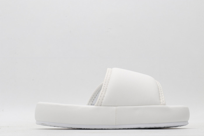 (image for) Yeezy sandals 007