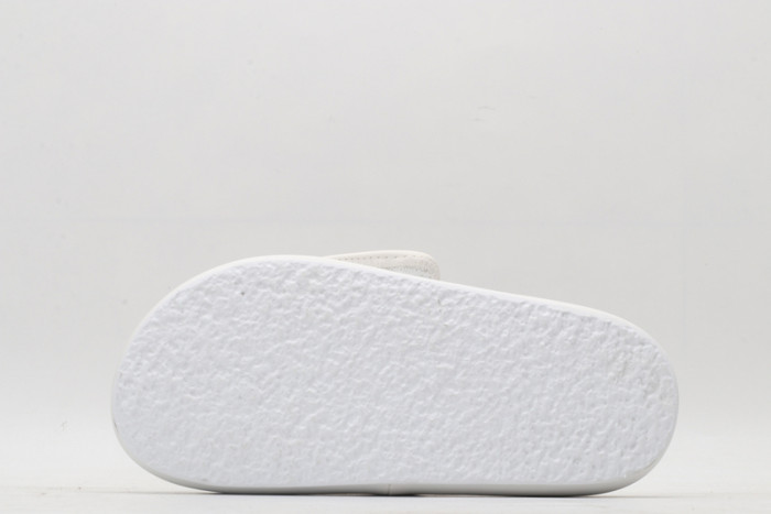 (image for) Yeezy sandals 007