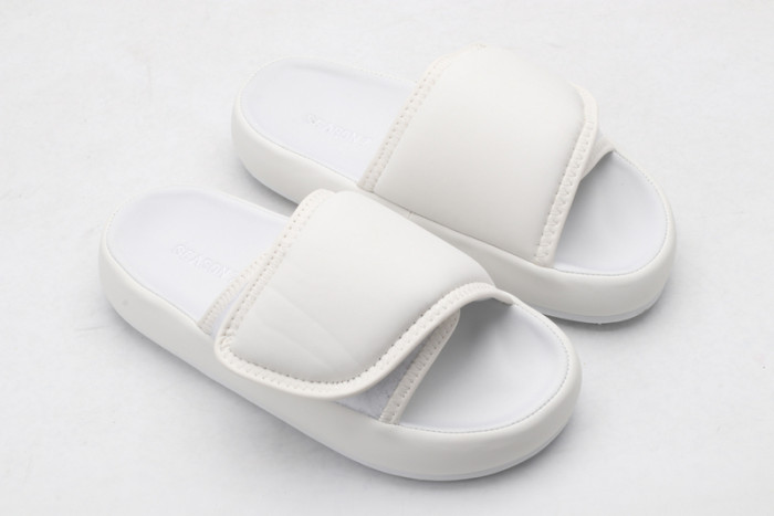 (image for) Yeezy sandals 007