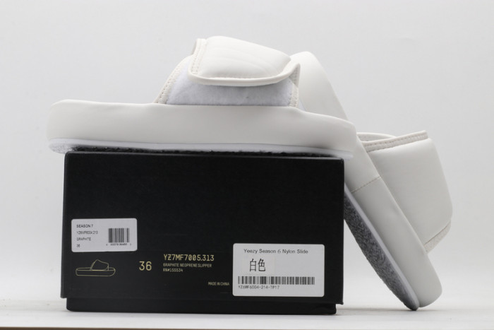 (image for) Yeezy sandals 007