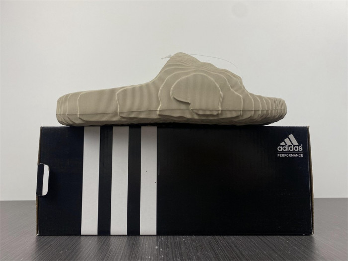 (image for) Adidas new colleetion 004
